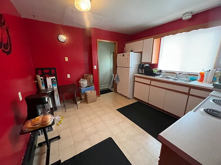 Kitchen (old)
