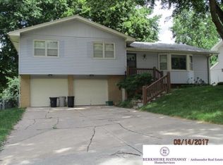 6515 Cypress Dr, Omaha, NE 68137