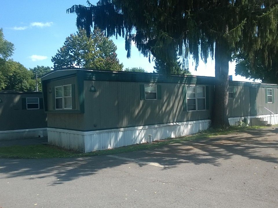 2nd image of 17 Riverview Ln Lot 13