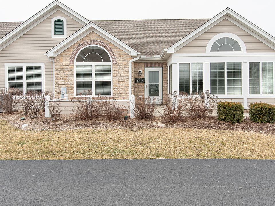 1st image of 16615 S Fox Run Cir