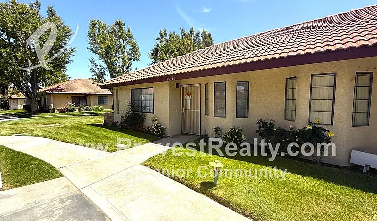 19240 Cottonwood Dr — Photo 2