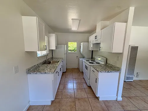 406 Woodland Ave Photo 1