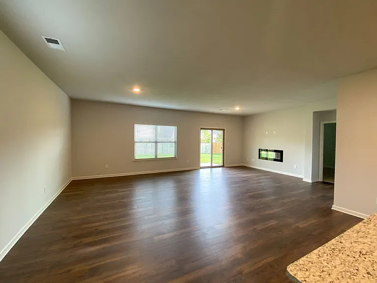85 Meadowland Ln — Photo 5