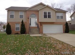 416 Magnolia Dr, O'Fallon, IL 62269