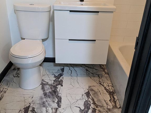 3rd image of 325 E Garfield Ave #3