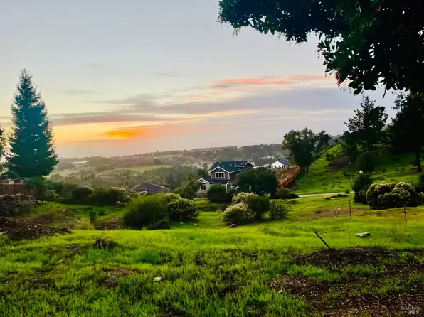 3700 Giorno Court, Santa Rosa, CA 95404