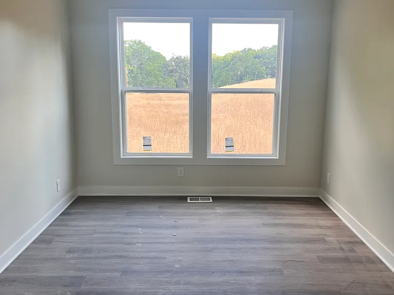 712 N 1st St — Photo 5