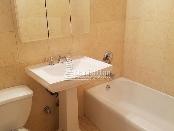 4th image of 515 E 85th St APT 7D