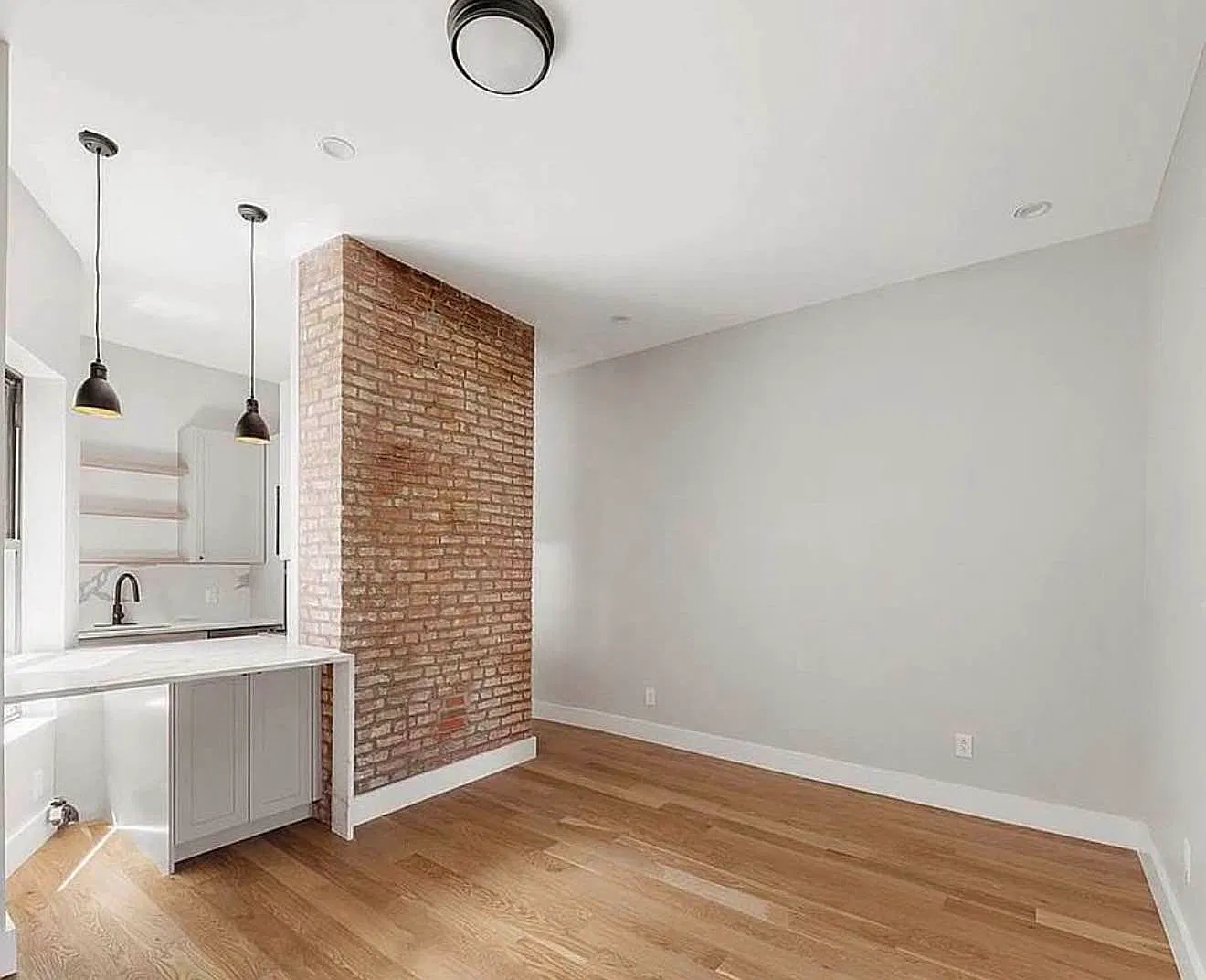 227 Kingsland Avenue — Photo 1
