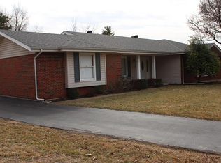 13252 Amiot Dr, Saint Louis, MO 63146
