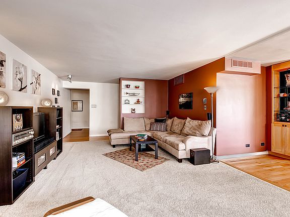 4th image of 790 N Washington St APT 201