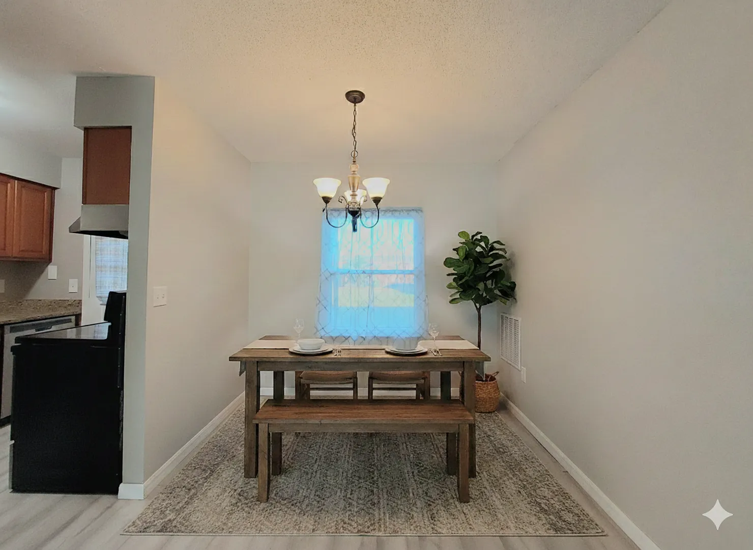 Beautiful 2 Bedroom, 1 Bathroom Condo in the Lake Bentley Shores Community of Lakeland — Photo 3