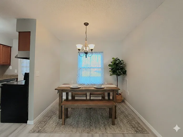 1920 E Edgewood Dr E #N7 — Photo 3