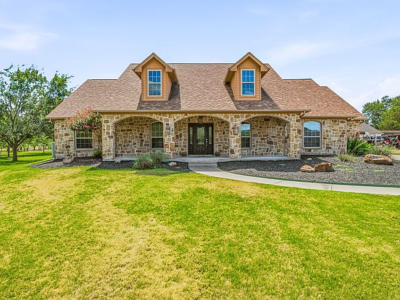 2nd image of 910 Mallard Pointe Dr