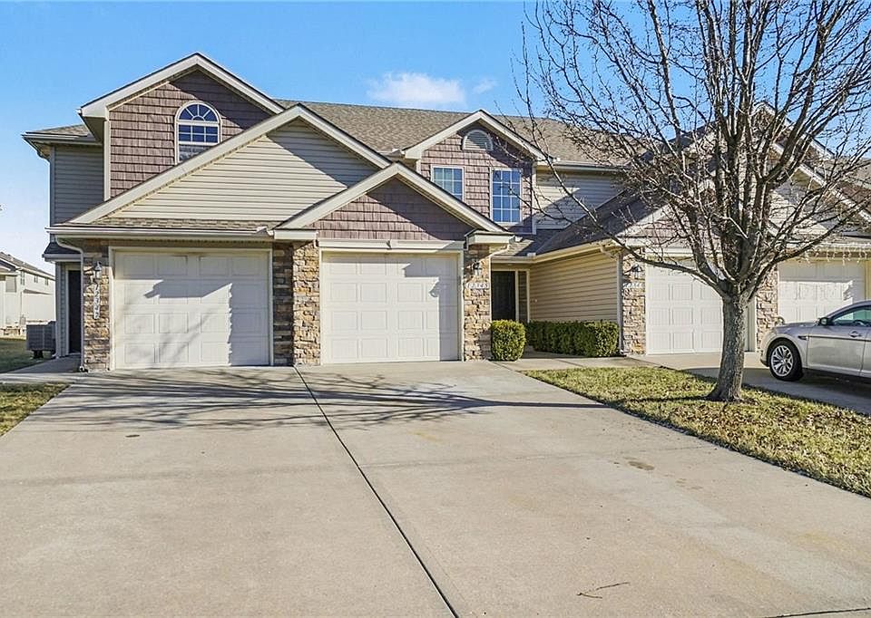 1st image of 12345 NW Hunter Dr