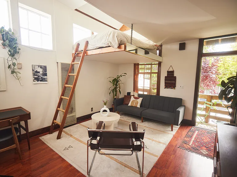 206 Texas St — Photo 2