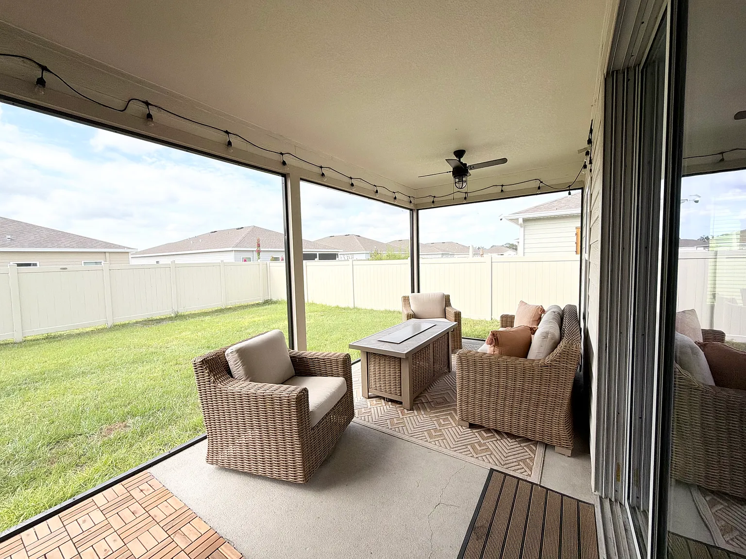 4 bed, 2.5 bath, 1982 sqft, $2,750 — Photo 3
