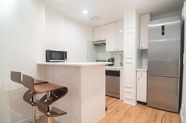 Rented by WAM Partners - William Moses Co. | media 25