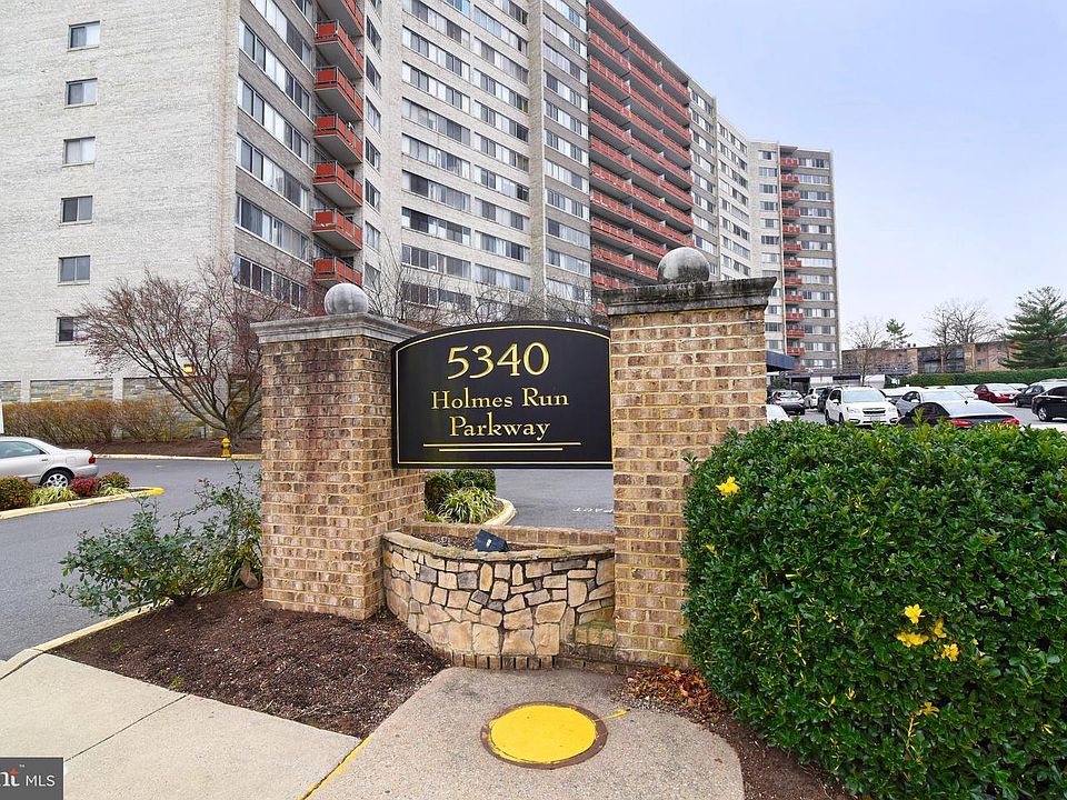 1st image of 5340 Holmes Run Pkwy Unit 1102