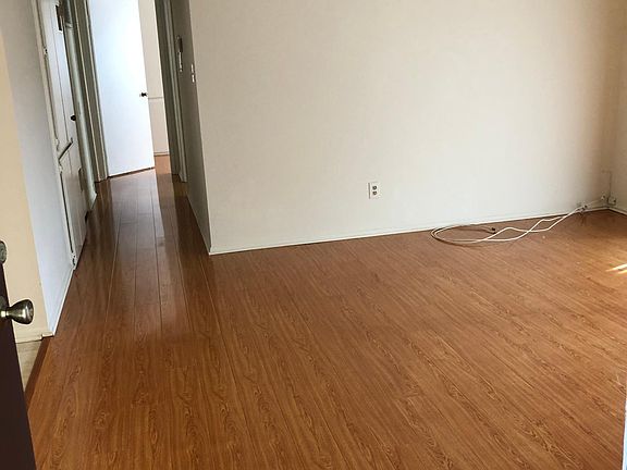 2nd image of 215 N Barranca Ave
