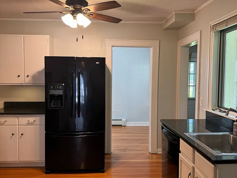 36 Beverly Pl — Photo 5