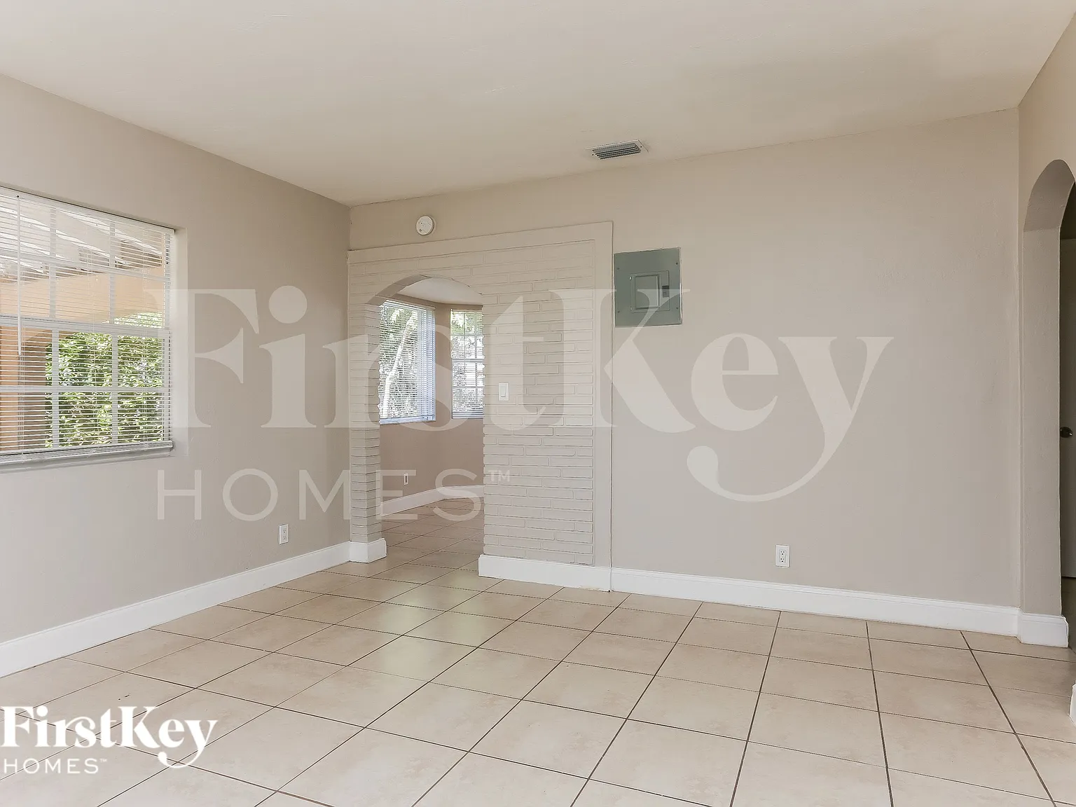 2 bed, 1.0 bath, 1050 sqft, $2,490 — Photo 4