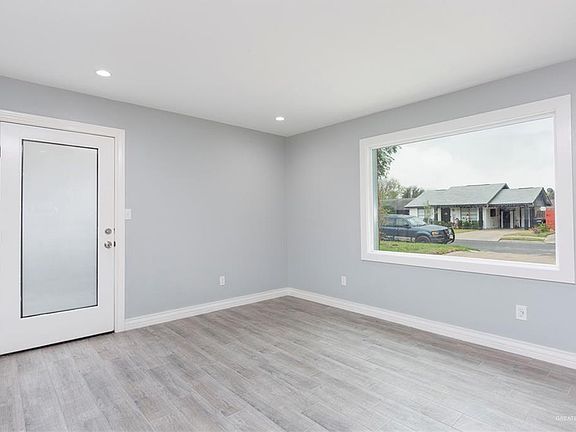 5th image of 2132 Gull Ave