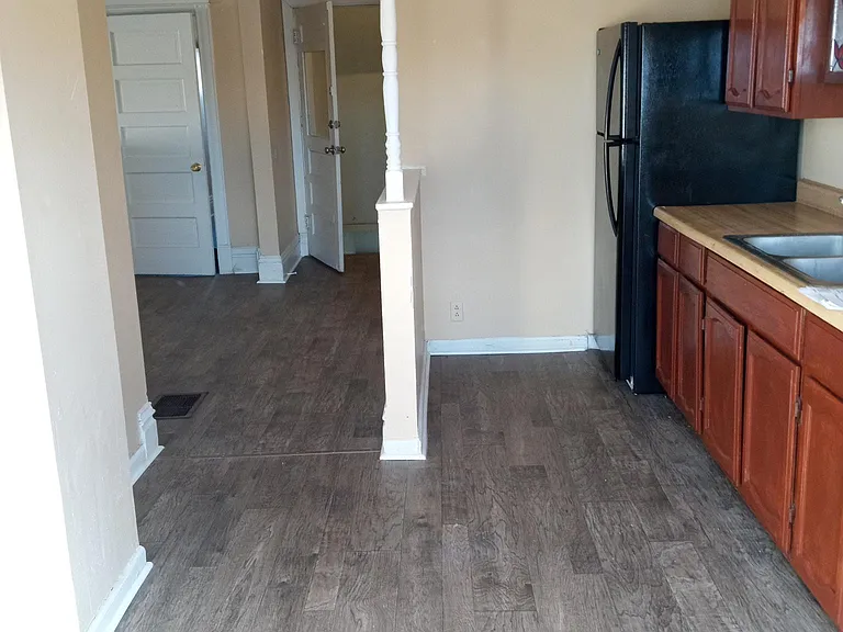 1701 Claremont Ave #3 — Photo 6