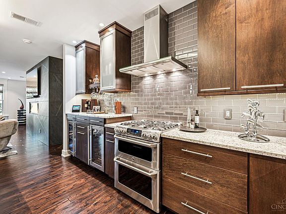 5th image of 3900 West St Unit 107