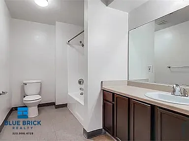 15231 Sherman Way #306 — Photo 11