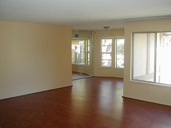 4th image of 2309 Silver Bank Pl