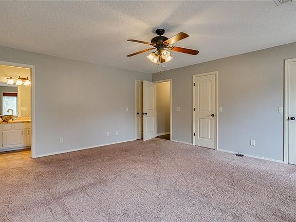 5th image of 8143 Fairway Dr