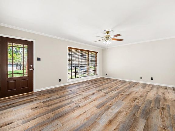 3rd image of 2004 Roanoke St