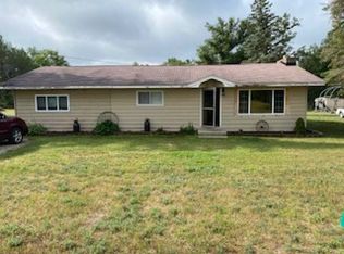 202 Ashley St, Harrison, MI 48625