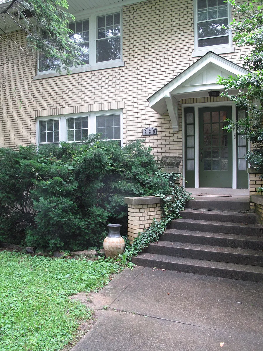 Building Photo - 229 S Galt Ave #1