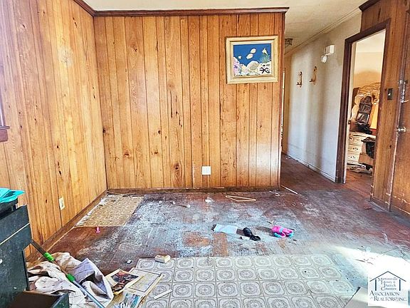 4th image of 216 Avenel Dr
