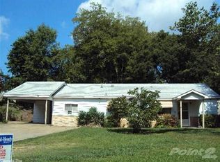 1120 E North St, Benton, AR 72015