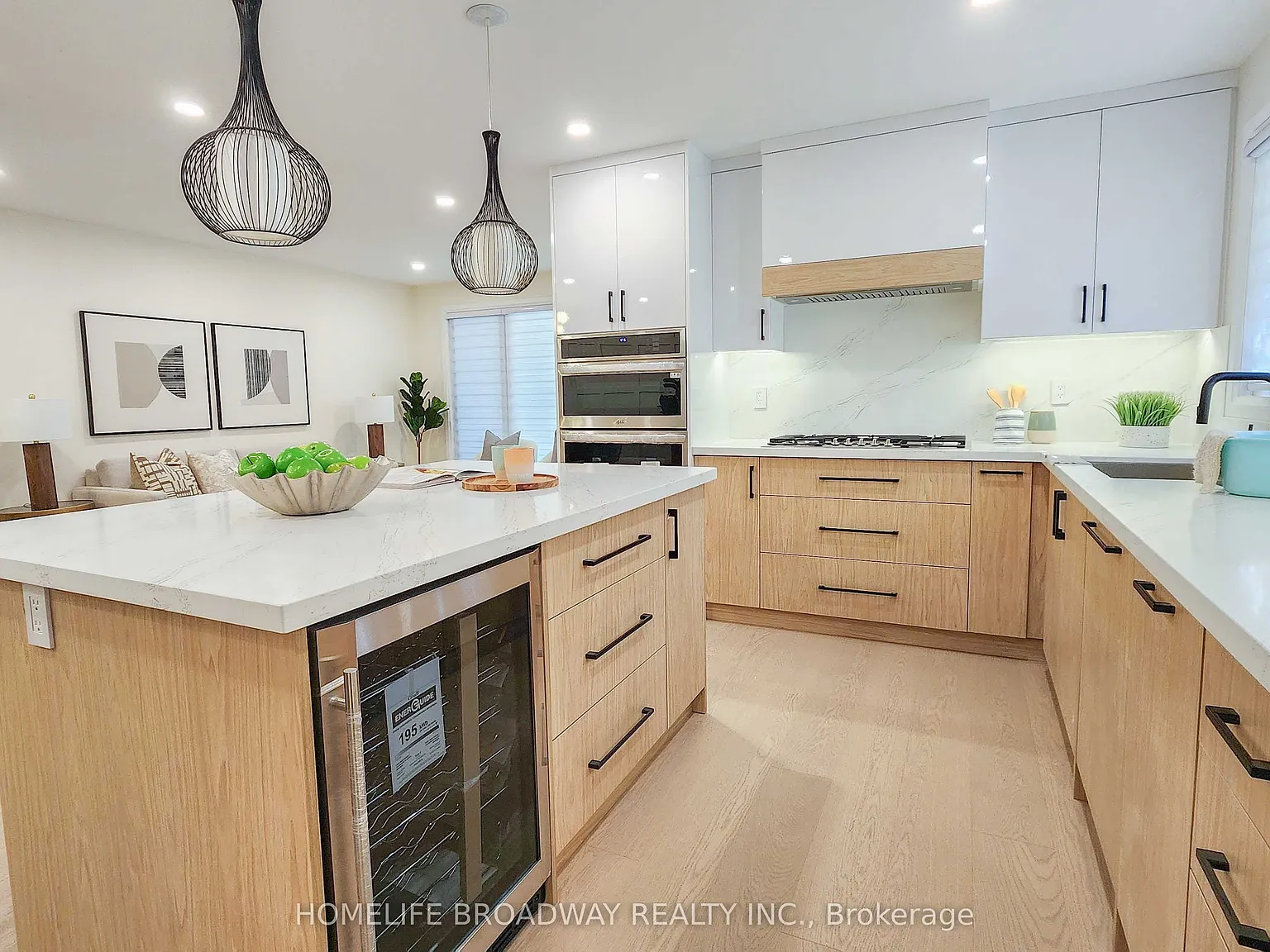 3 bed, $3,200 — Photo 4