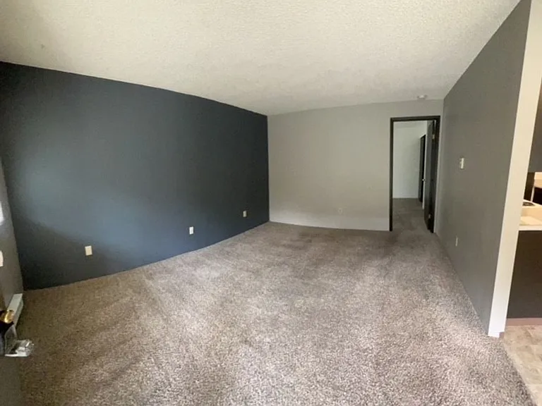 Woodshire Apartments — Photo 20