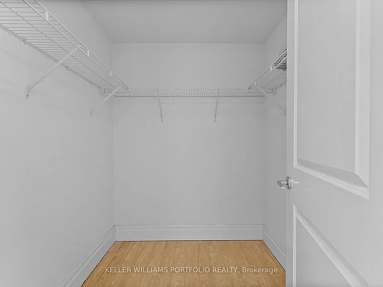 39 Upper Duke Cres #607 — Photo 20