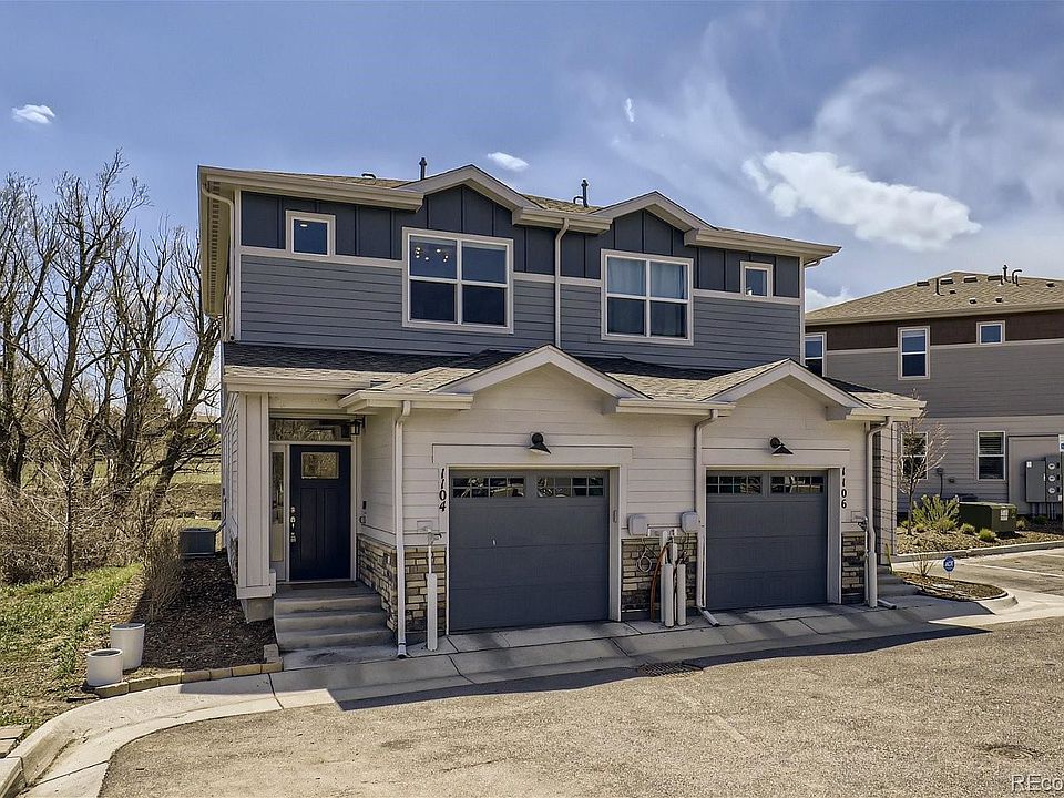 1st image of 1104 Oak Cir