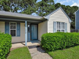 1096 Valencia Ct, Virginia Beach, VA 23454