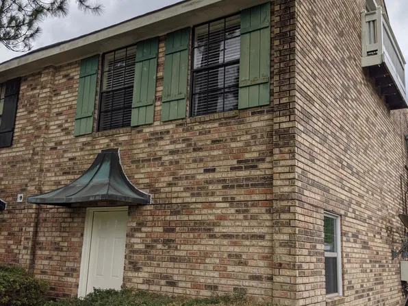 98 Ormond Village Dr, Destrehan, LA 70047