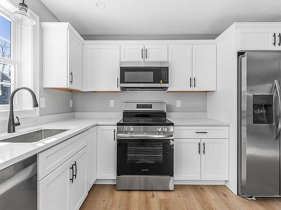 5th image of 4 Riverside Ave