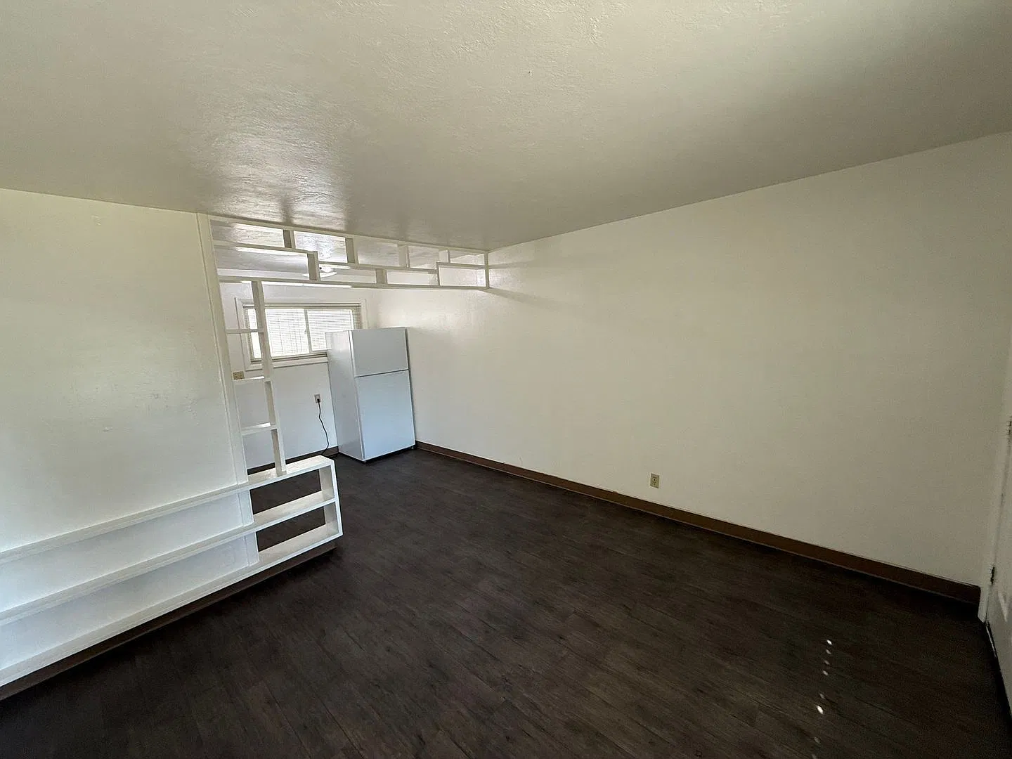 1 bed, 1.0 bath, 566 sqft, $1,045 — Photo 3