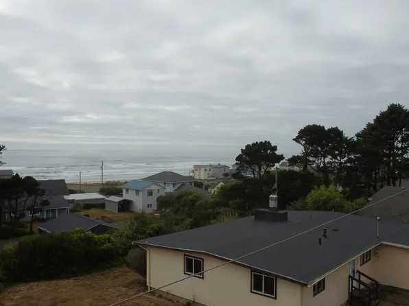 5534 SW Field Ave, Waldport, OR 97394