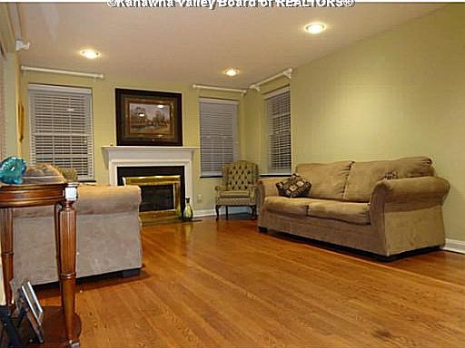 3rd image of 402 Swarthmore Ave