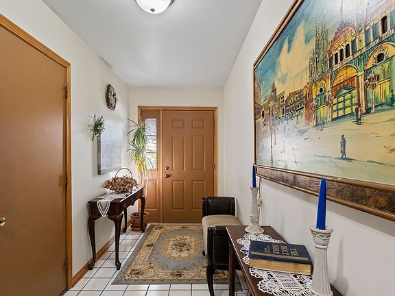 4th image of 25 Garden Crescent Ct #25