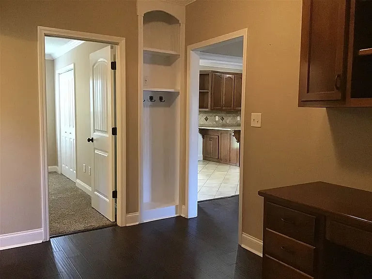 312 Loneoak Trl — Photo 17