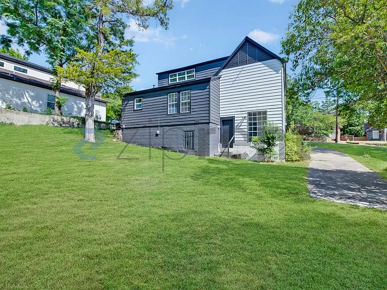 1319 Lynn Haven Ave — Photo 15